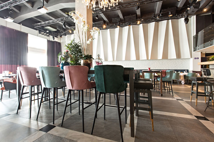 Lounge Seating That Works: How to Elevate Your Restaurant’s Atmosphere and Guest Experience