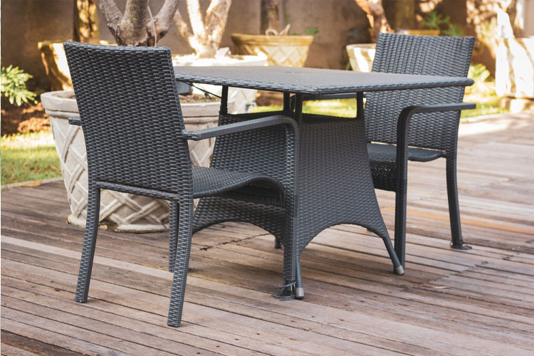 Creating Lasting Impressions with Durable Outdoor Furniture