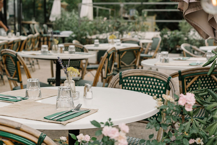 Durable Outdoor Restaurant Furniture for Every Climate: Weather-Resistant Outdoor Restaurant Furniture