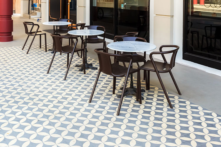 Cafe Tables and Chairs Buying Guide: How to Choose Durable, Stylish Seating for Your Coffee Shop