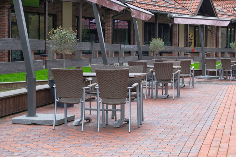 Outdoor Restaurant Furniture for All Seasons: Weather-Resistant Materials That Last